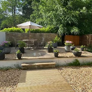 Apartment 2 Bedroom With Garden Lansdown