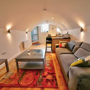  Apartment Pell Dell
